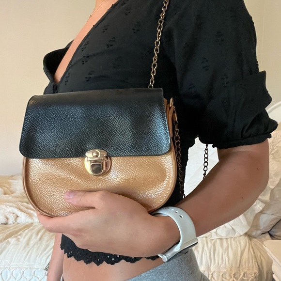 Color Block Purse - Picture 2 of 2